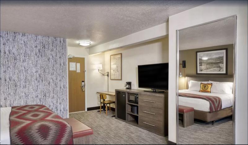 Yellowstone Park Hotel Уест Йелоустоун Екстериор снимка
