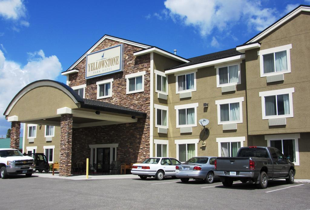 Yellowstone Park Hotel Уест Йелоустоун Екстериор снимка