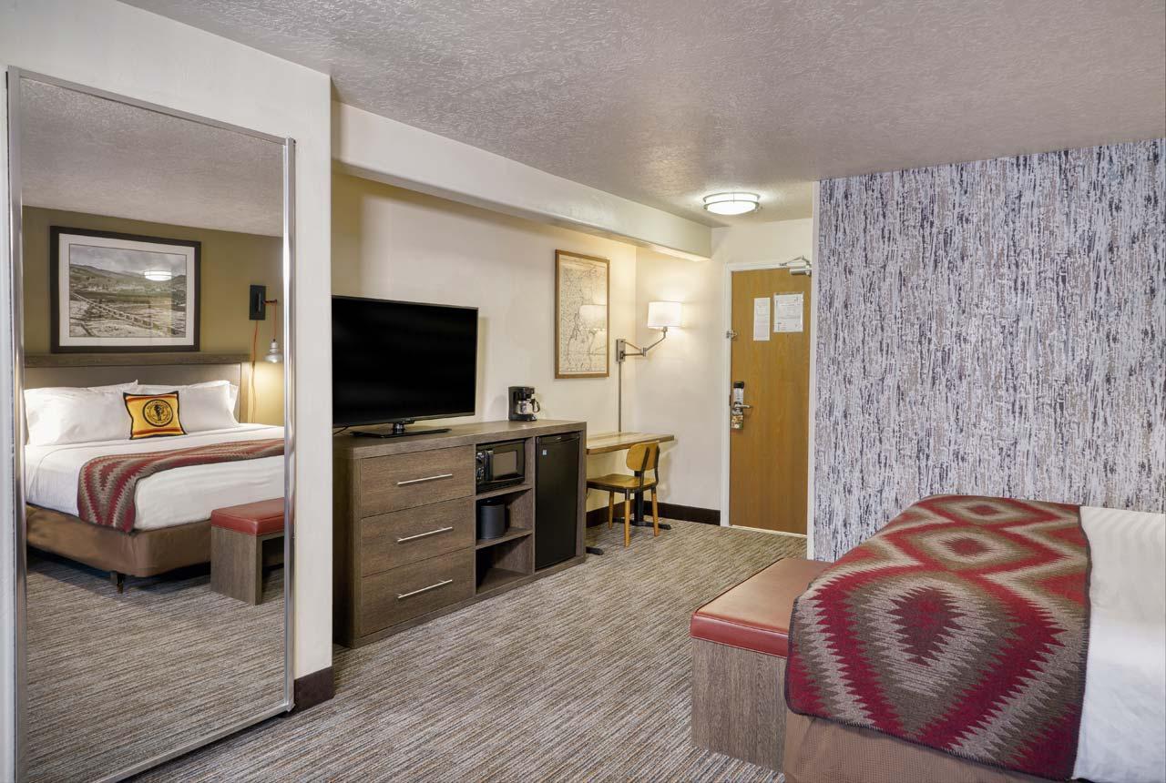 Yellowstone Park Hotel Уест Йелоустоун Екстериор снимка