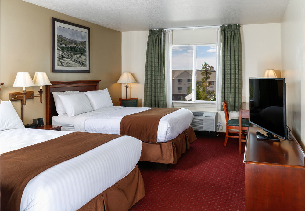 Yellowstone Park Hotel Уест Йелоустоун Екстериор снимка