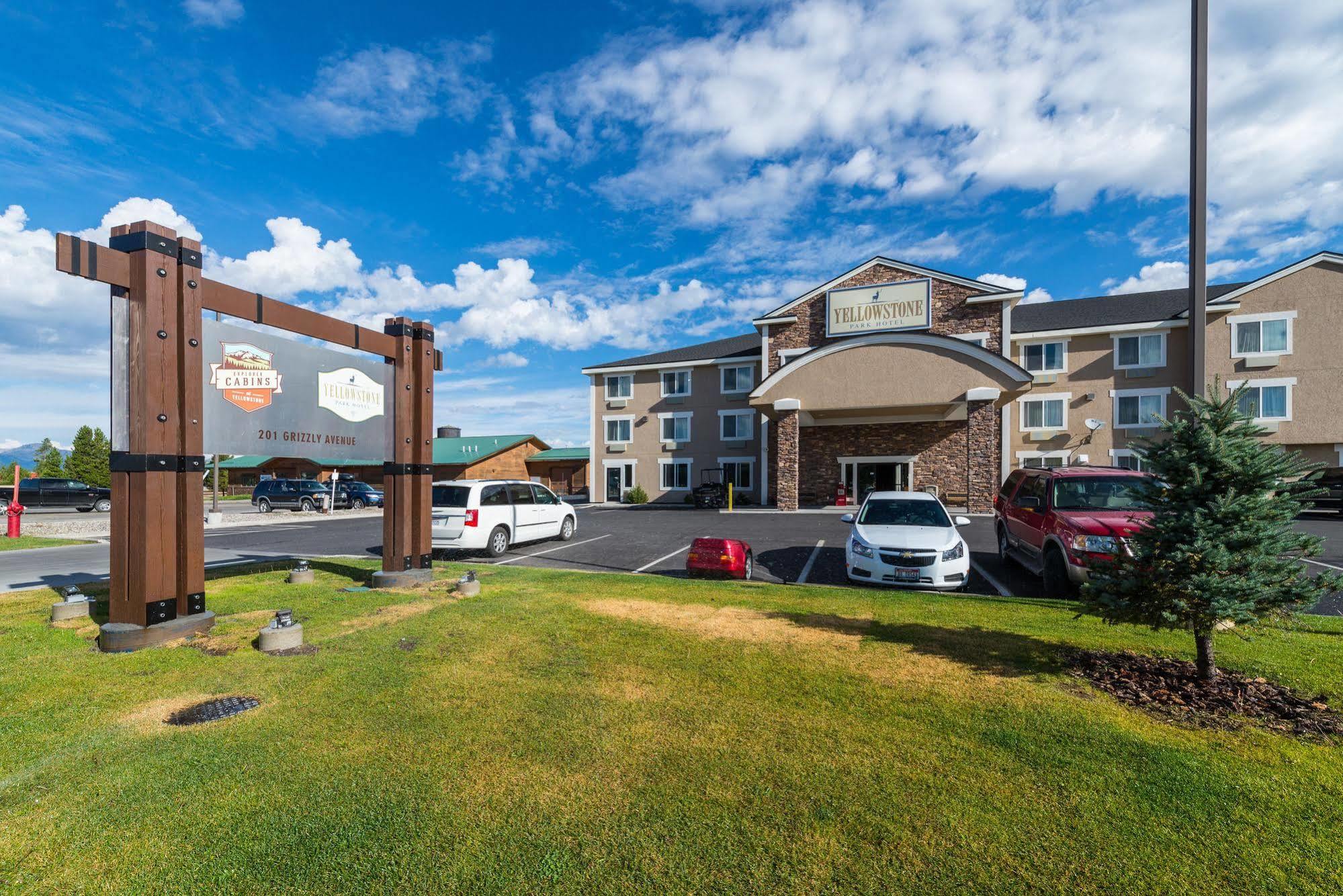 Yellowstone Park Hotel Уест Йелоустоун Екстериор снимка