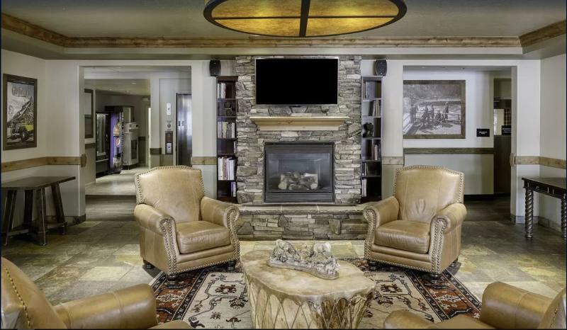 Yellowstone Park Hotel Уест Йелоустоун Екстериор снимка